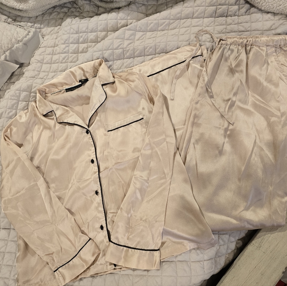 Medium silk pj's